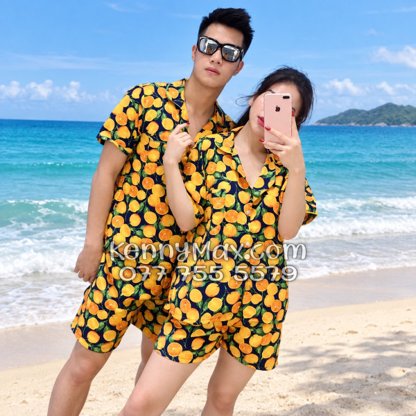 Bộ Áo Sơ Mi Quần Short Hawaiian Cam Vàng Nền Đen Nam Nữ Đi Biển