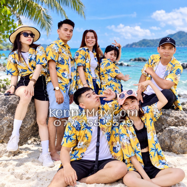 Bộ Áo Sơ Mi Quần Short Đi Biển Họa Tiết Thơm Dứa Cây Dừa Hoa Sứ Vàng Nam Nữ